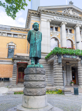 Henrik Ibsen's statue in front of the National Theater in Oslo