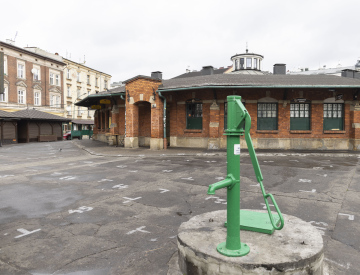 Green Hand Pump, Kraków, Kazimierz district