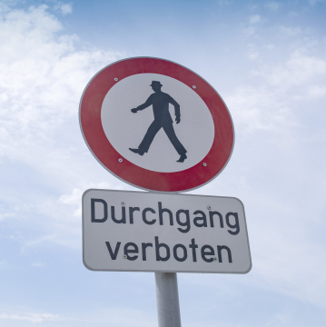 No trespassing inscription in German