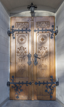 Wooden Door with Carved Ornaments, folk crafts