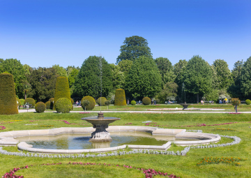 Schönbrunn Park. Palace Garden