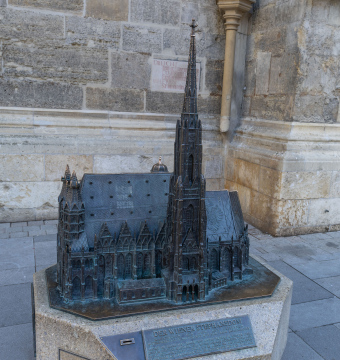 Bronze model of the Cathedral of Vienna