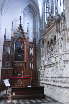 The church Catherine in Krakow, the altar in the side aisle