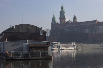 Nasty barges in the Vistula Bend near Wawel