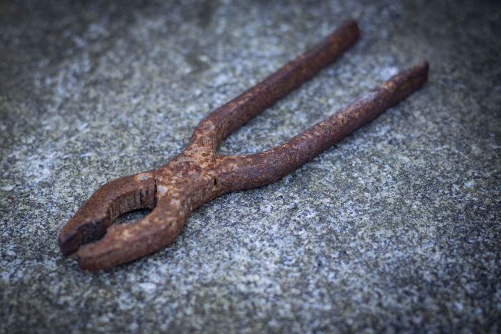 Rusty pincers