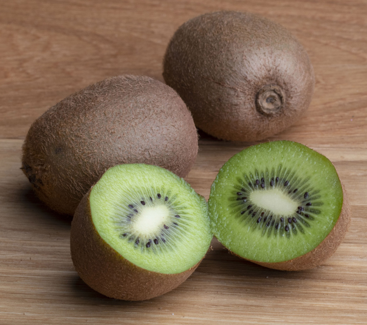 Cut Kiwi