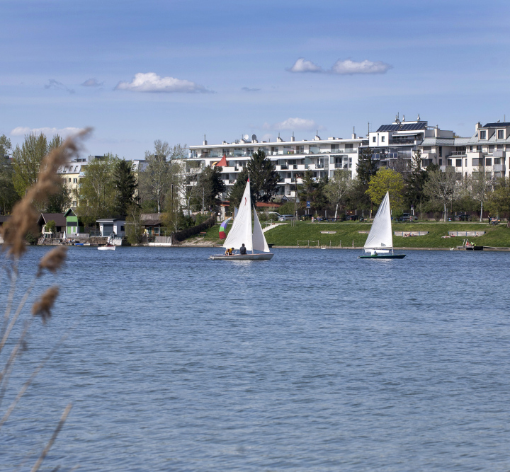 Sailing On The Channel