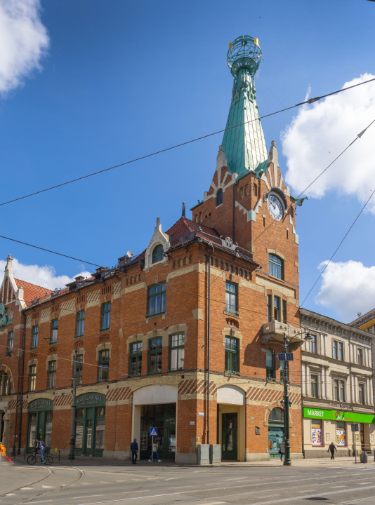 Kamienica pod Globusem, Kraków, Basztowa Street, Długa Street