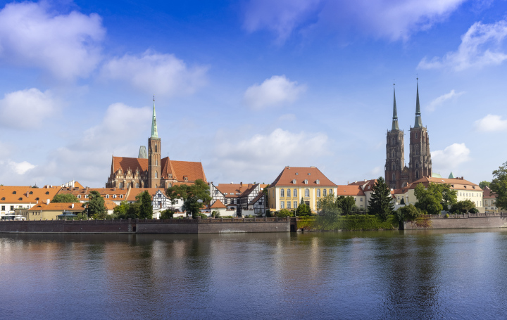 Ostrów Tumski in Wrocław, View of the Cathedral and the Oder