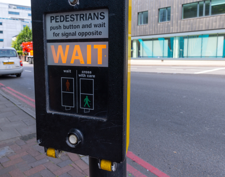 Button at the pedestrian crossing.