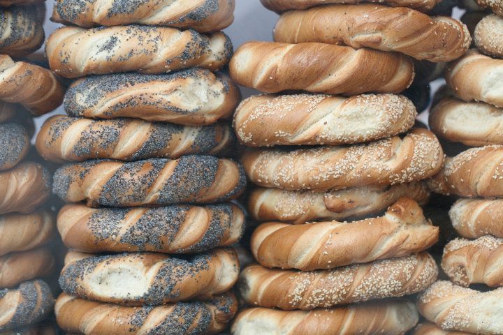 Pretzels with Poppyseed and Sesame