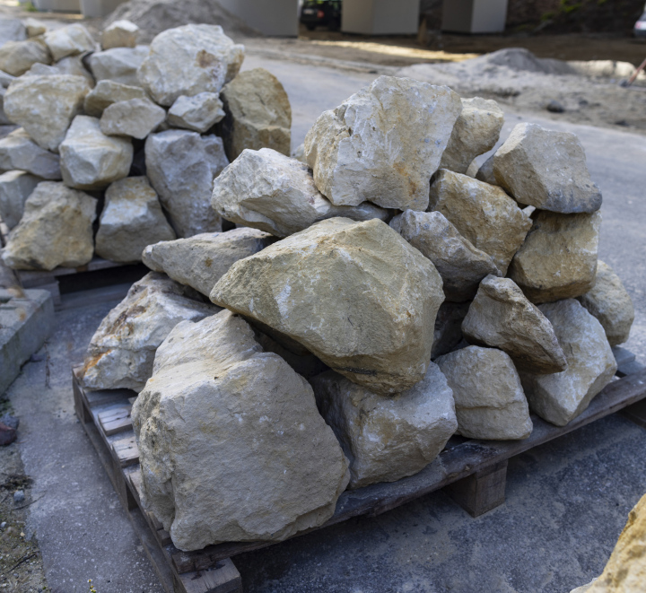 Stones on pallets, building material